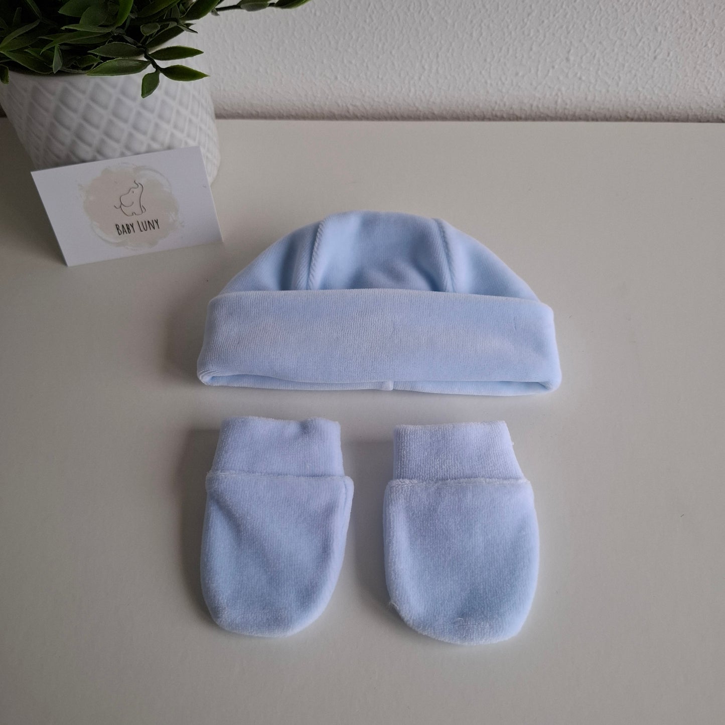 Conjunto Gorro e Luvas em Veludo