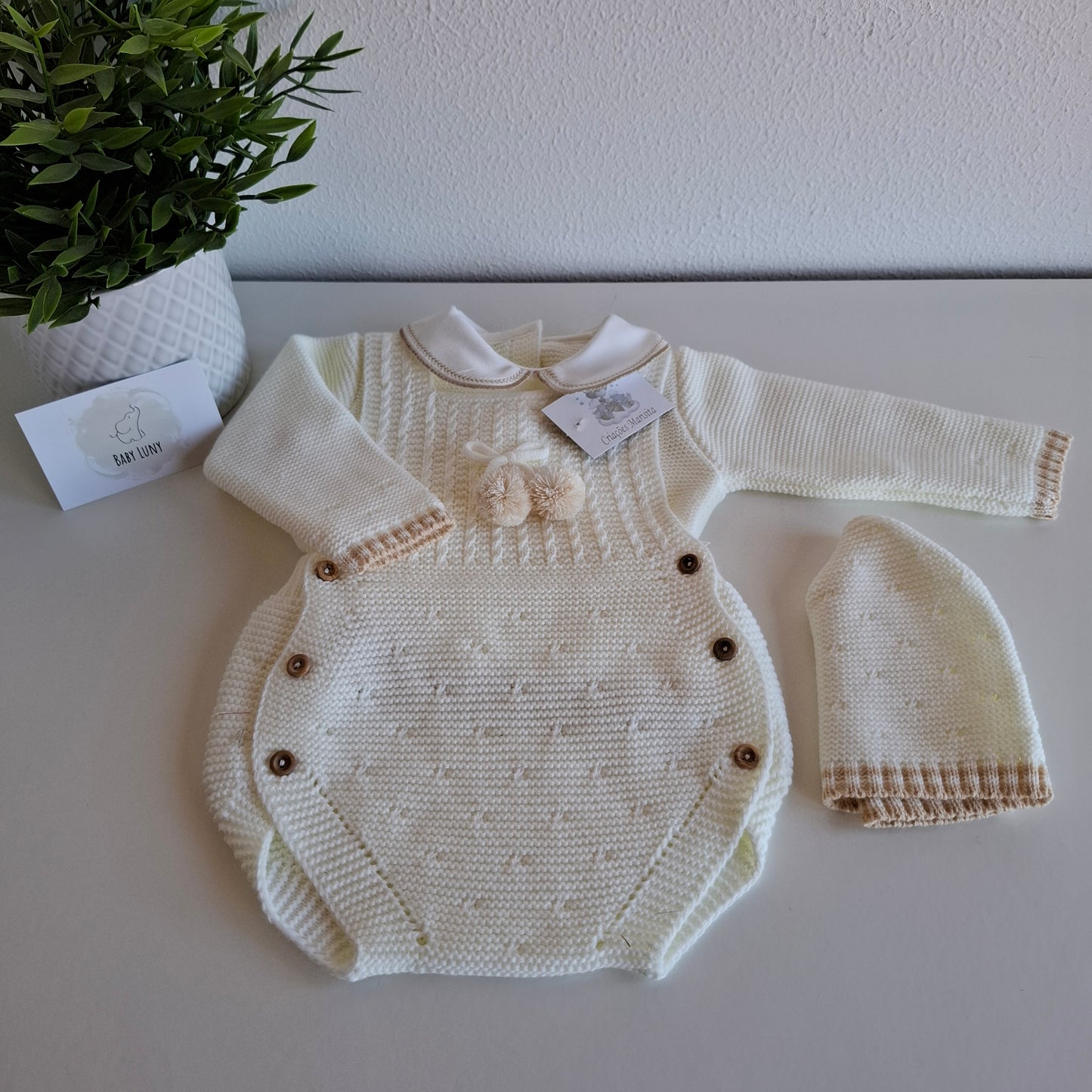 Fofo com Camisola e Gorro