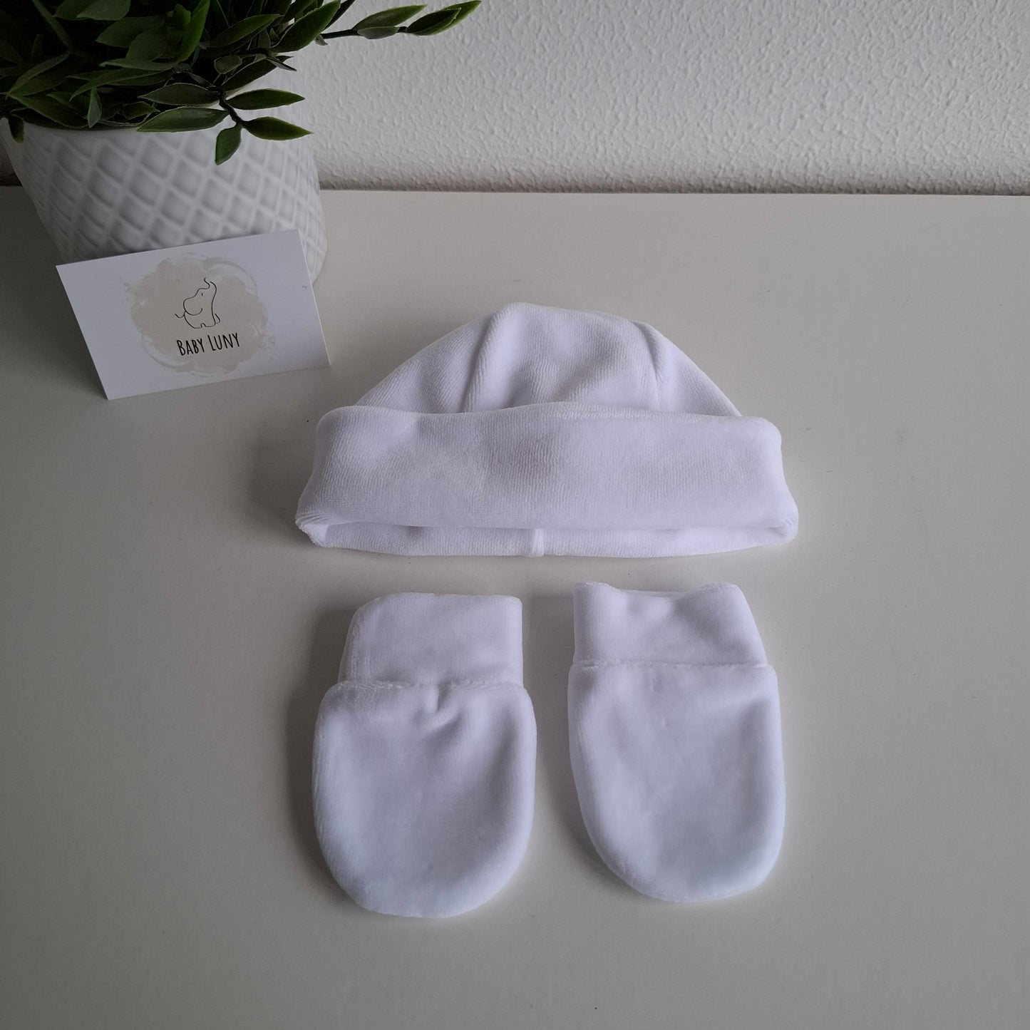 Conjunto Gorro e Luvas em Veludo