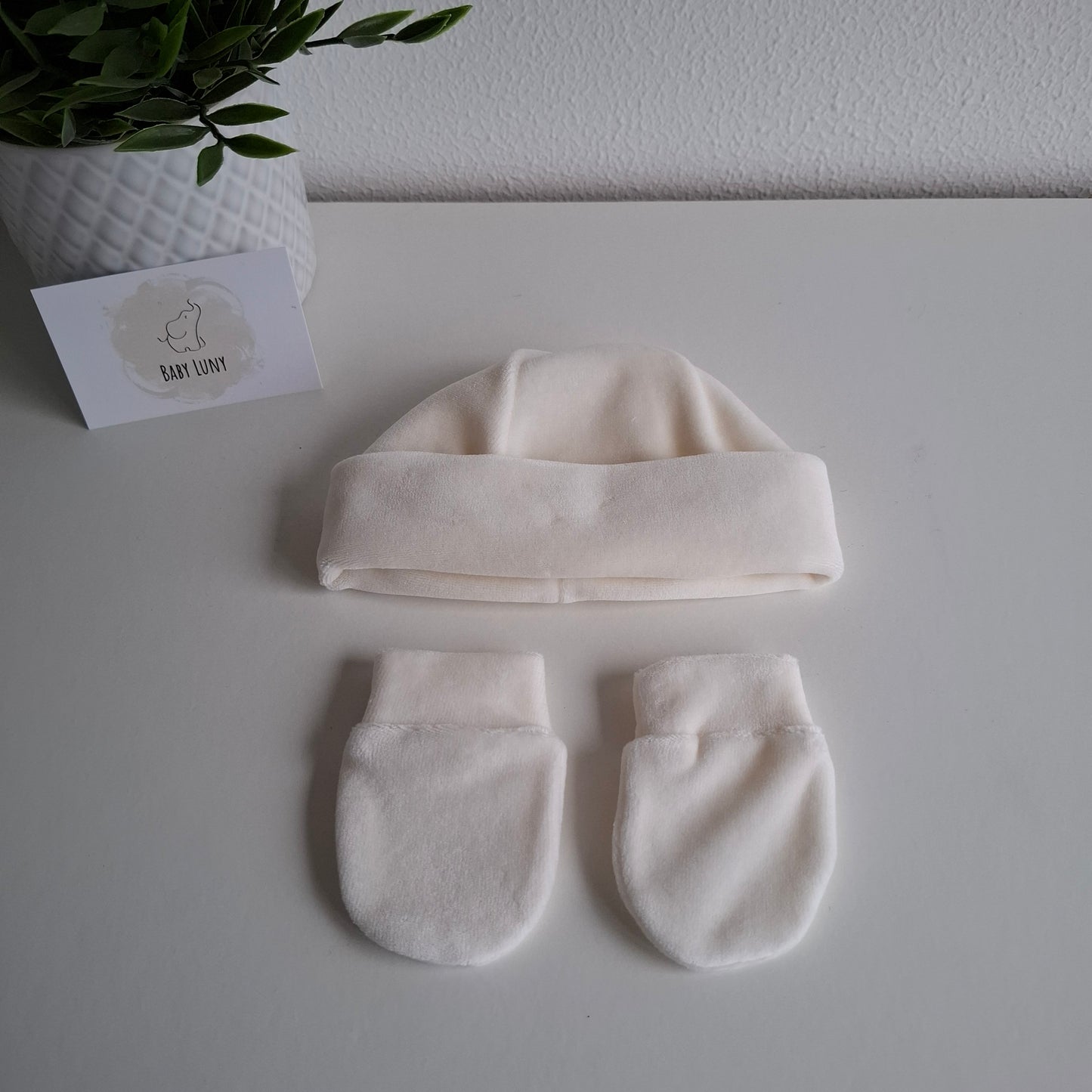 Conjunto Gorro e Luvas em Veludo